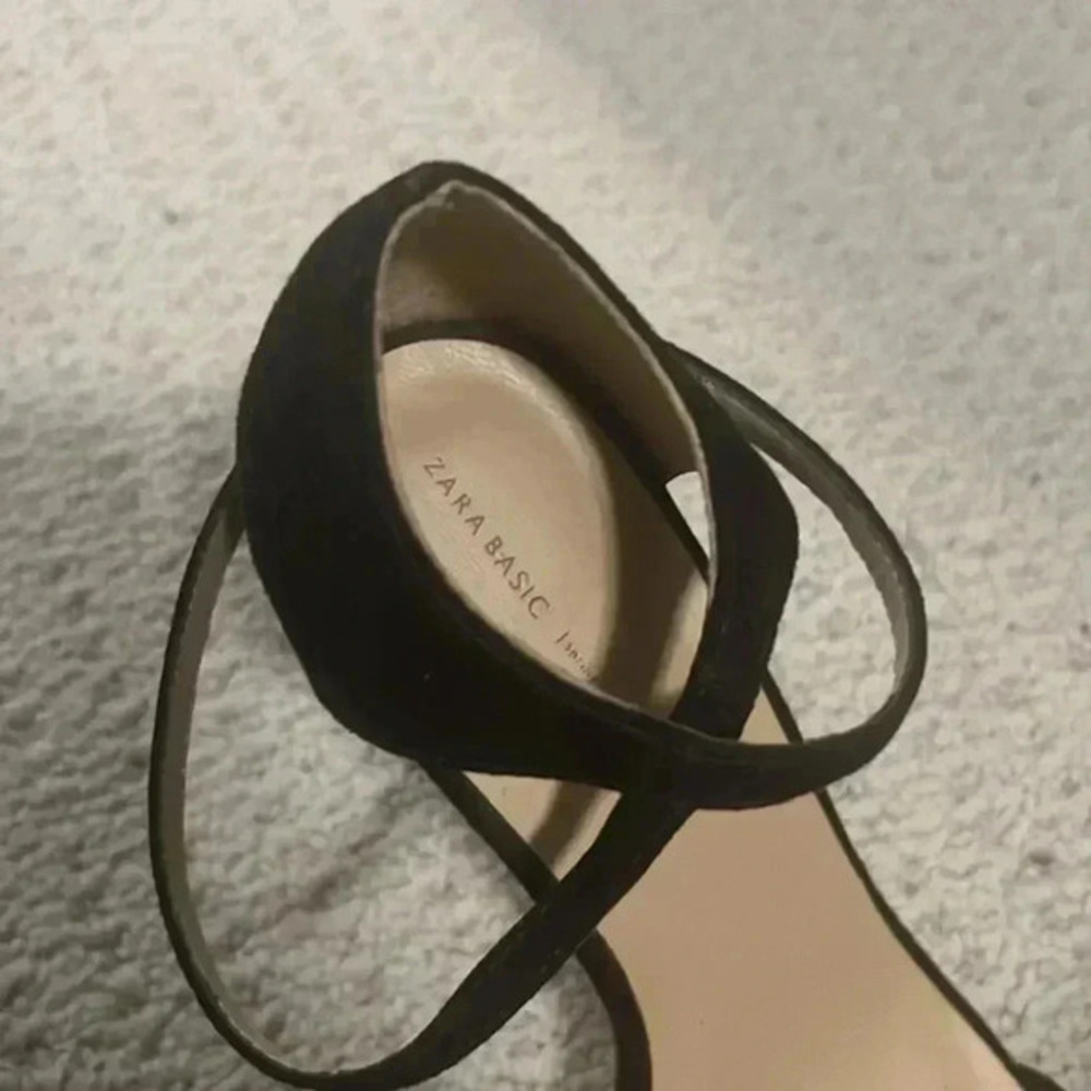 Zara Black Wrap Heel​​​​​​​​​​​​​​‎ - Picture 2 of 5